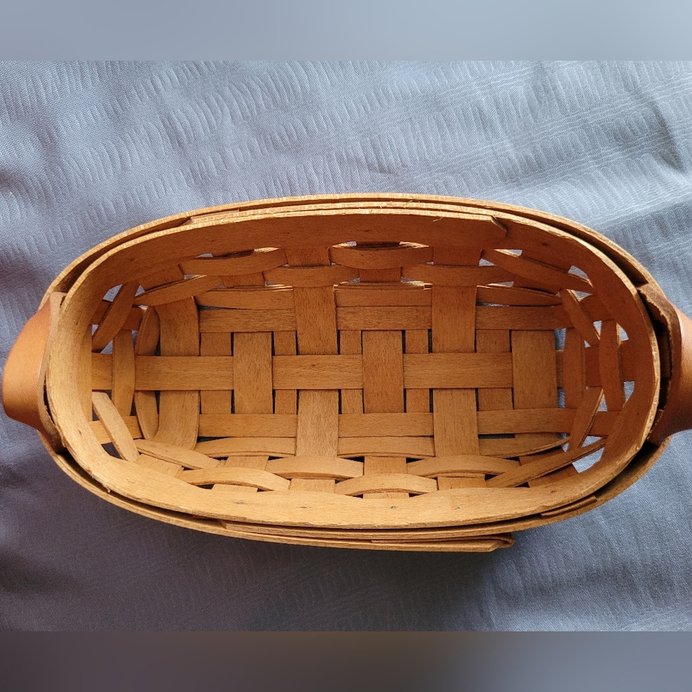 Longaberger 1992 Lavender Booking Basket with Liner - Picture 4 of 9